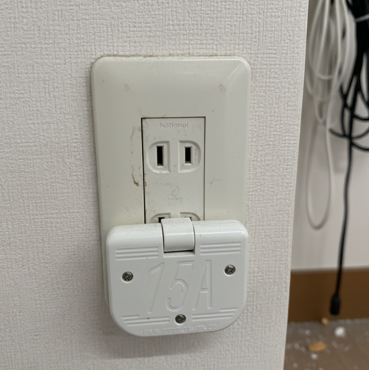 電源タップ型の盗聴器